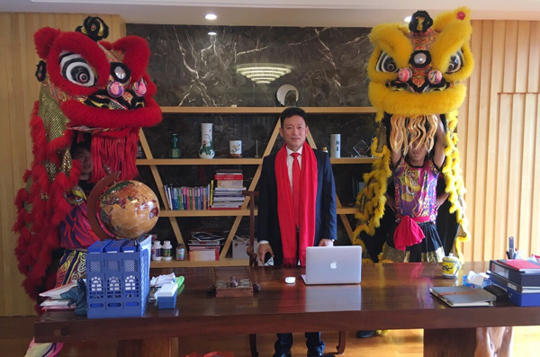 千秋偉業(yè)添錦繡 萬(wàn)里鵬程展宏圖 —— 常青樹(shù)舞獅獻(xiàn)瑞賀新春，歡天喜地迎開(kāi)工！