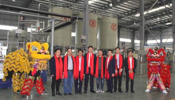 千秋偉業(yè)添錦繡 萬(wàn)里鵬程展宏圖 —— 常青樹(shù)舞獅獻(xiàn)瑞賀新春，歡天喜地迎開(kāi)工！