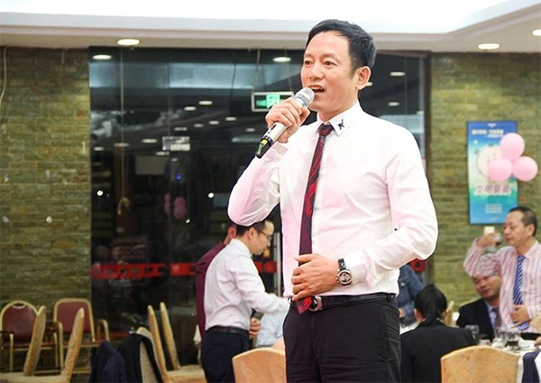 不負(fù)韶華，砥礪奮進(jìn)，共筑青春夢(mèng)，活力常青樹(shù)